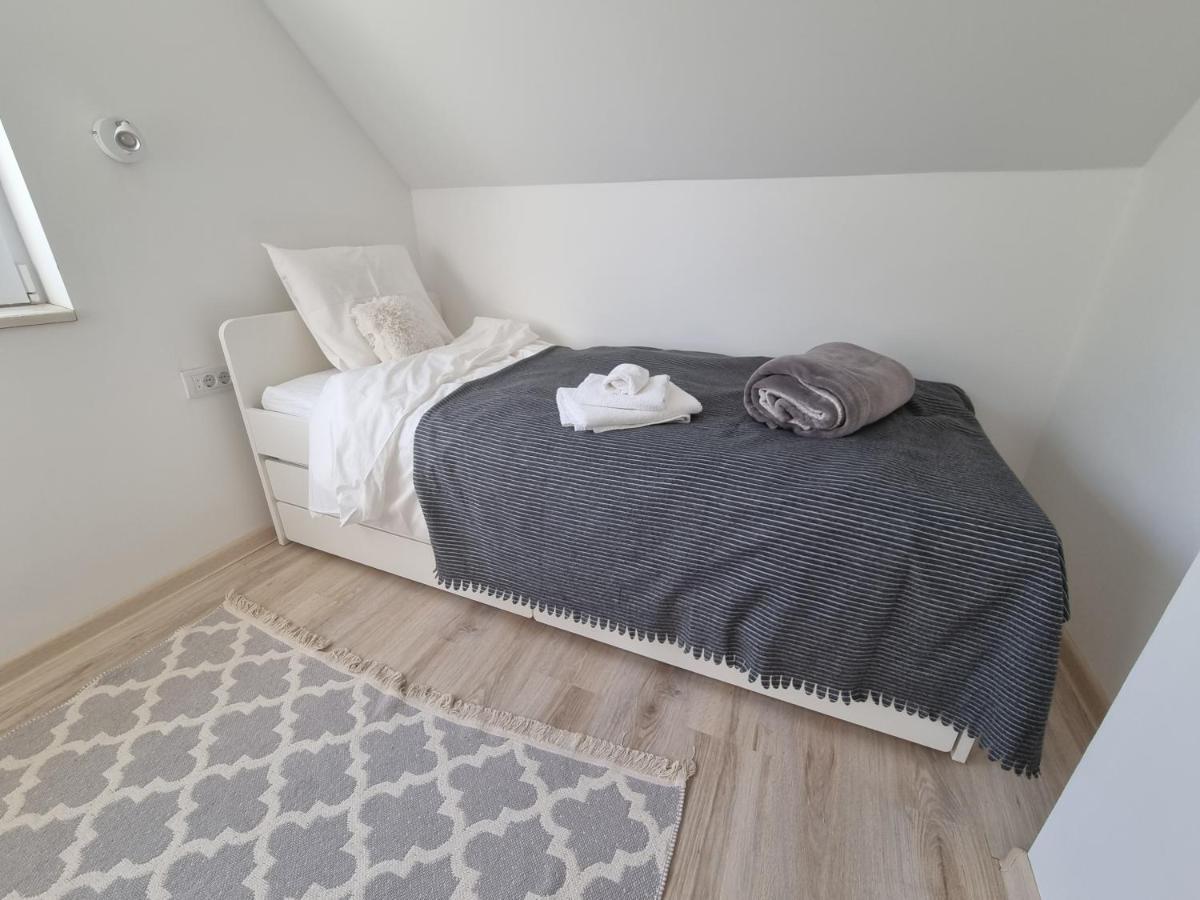 Villa Hoopovo House Fruska Gora Irig Esterno foto